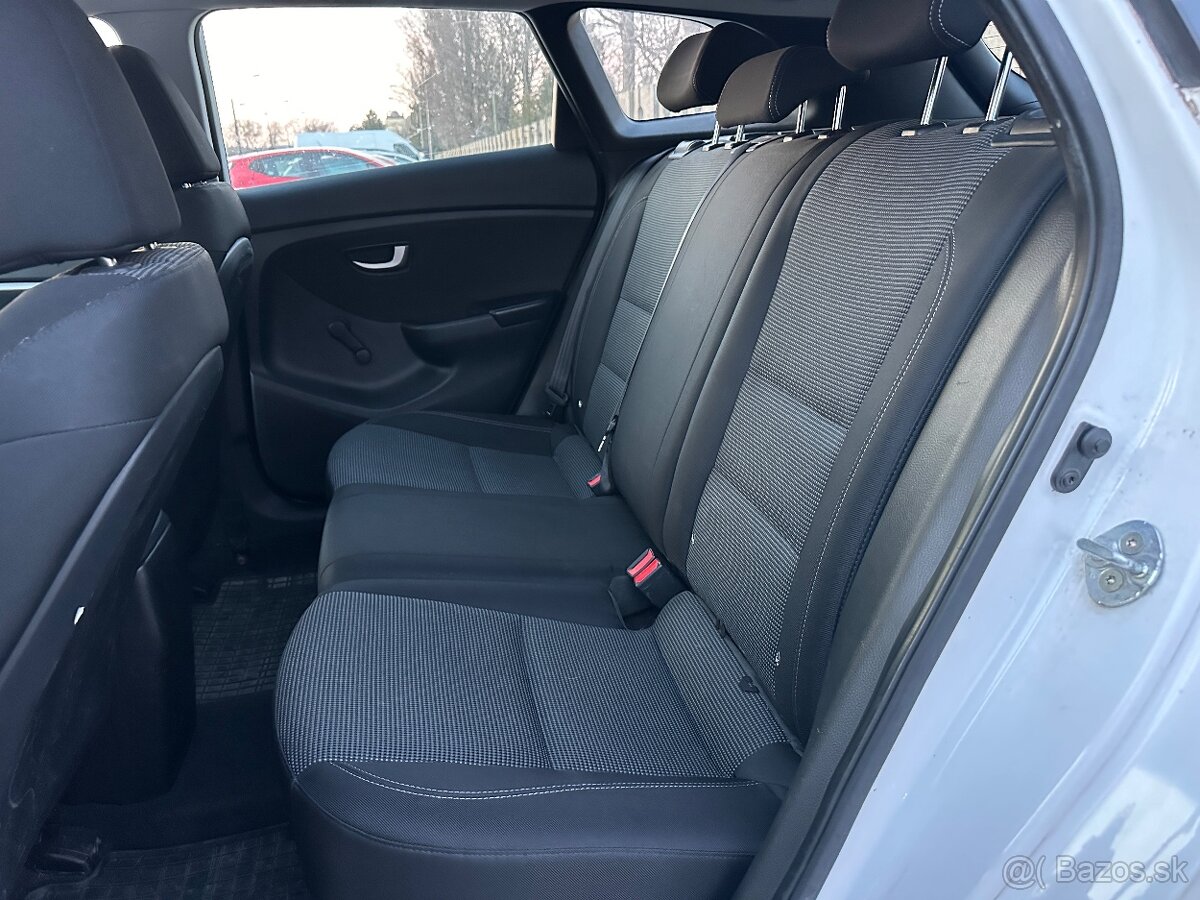 Predám Hyundai i30 1.6 Diesel - 9