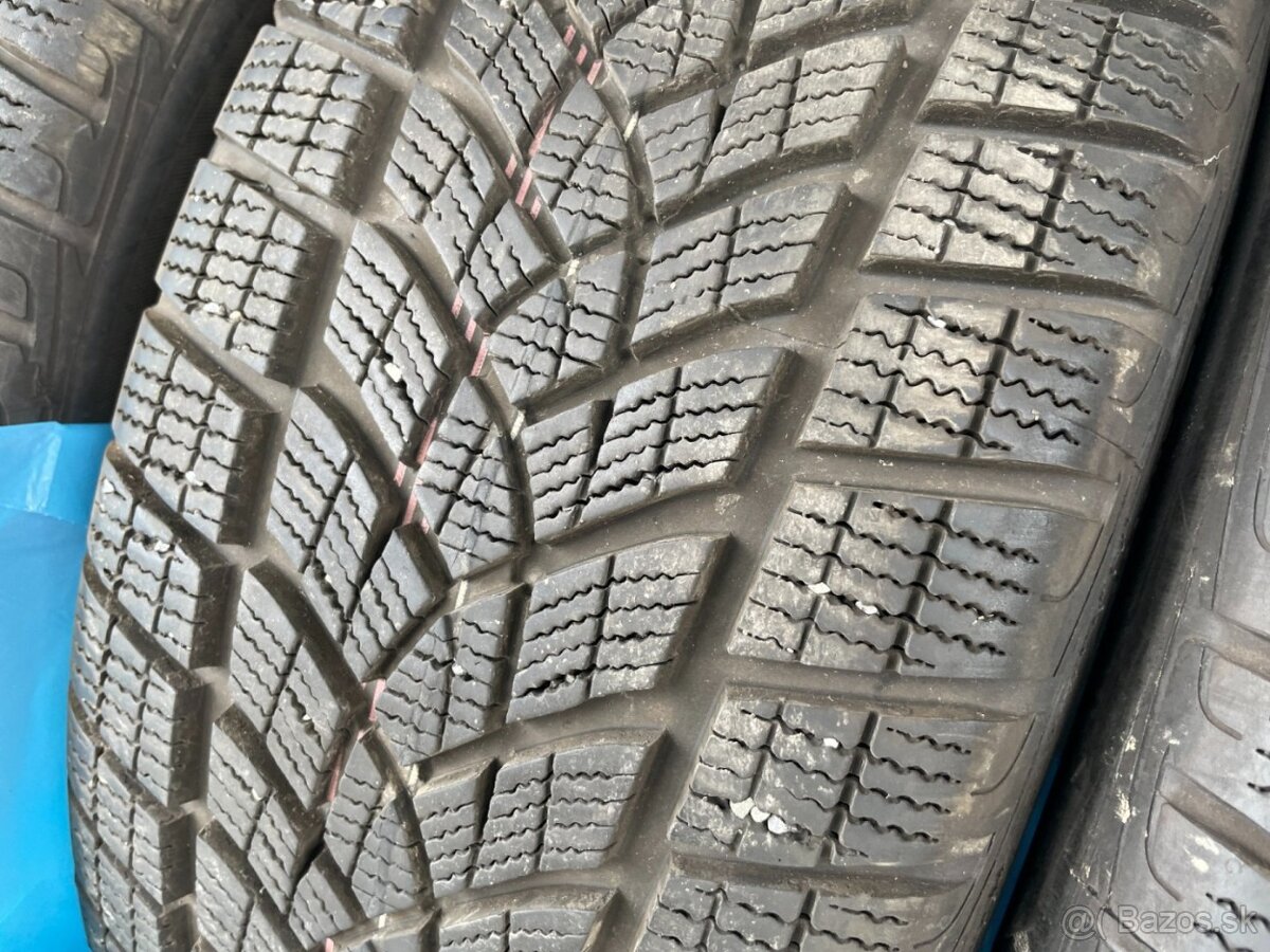 Peugeot 5008 II 1.2PT ALLURE 7míst ČR+1.maj. - 9