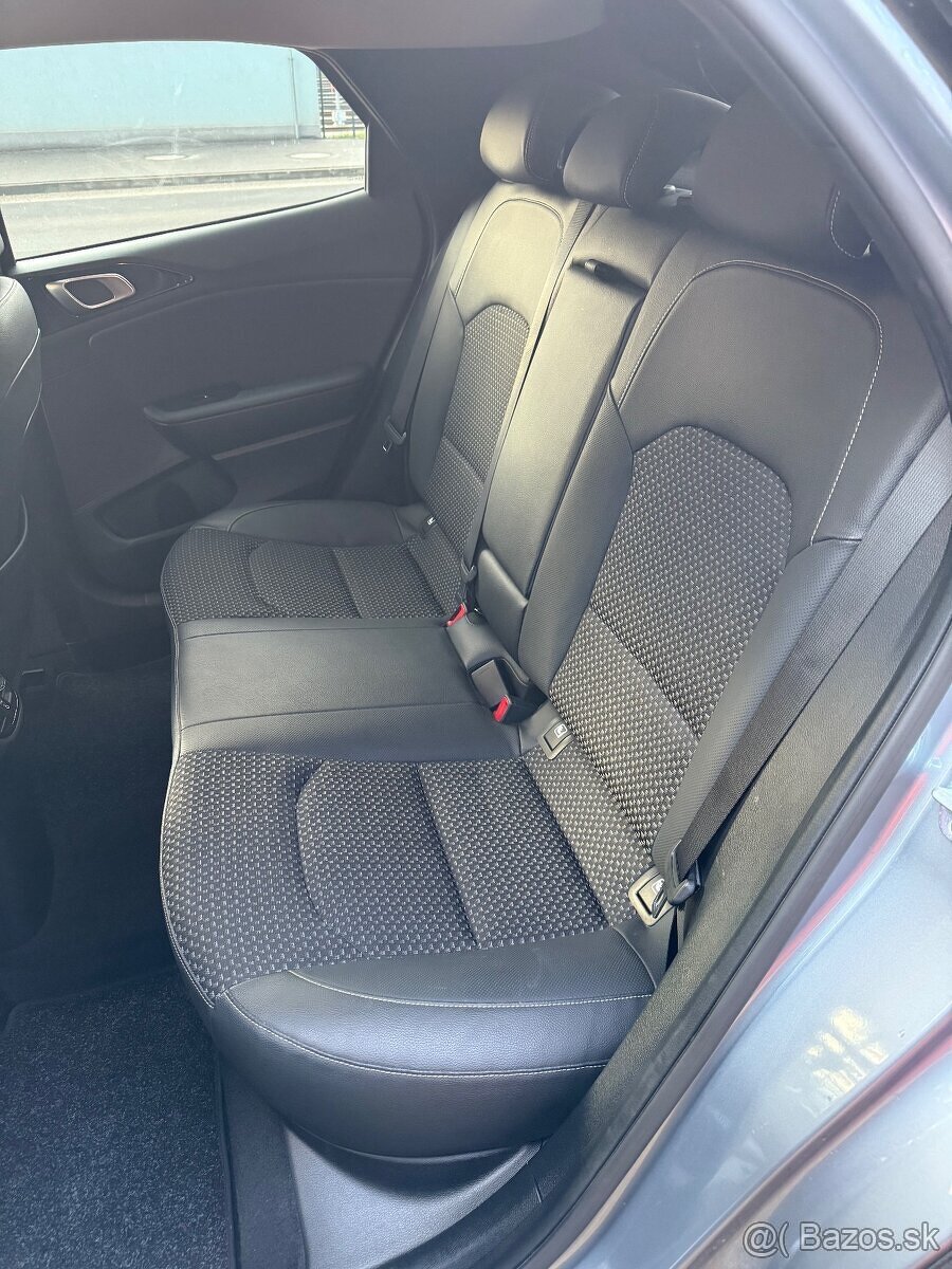 KIA XCeed 1.6 CRDI 100kw Virtual Cockpit,Navi,Kamera,LED - 9