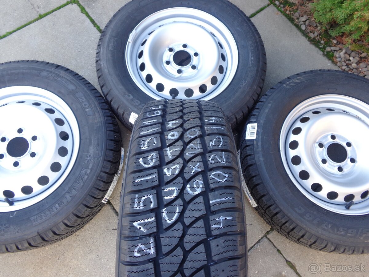 Ford Custom 2024-/VW Transporter 2025 zimne 215/65R16C - 9