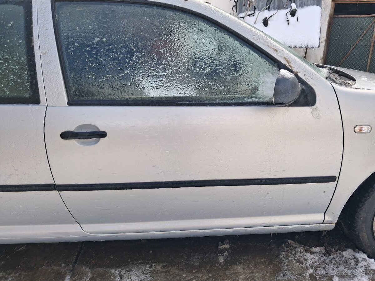 Rozpredám golf 4 trojdverak - 9