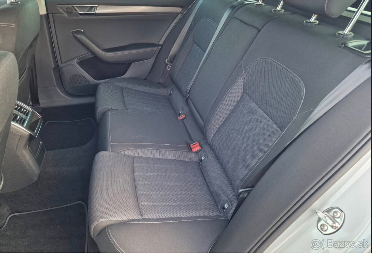 Škoda Superb Combi 2.0 TDI SCR Style DSG - 9