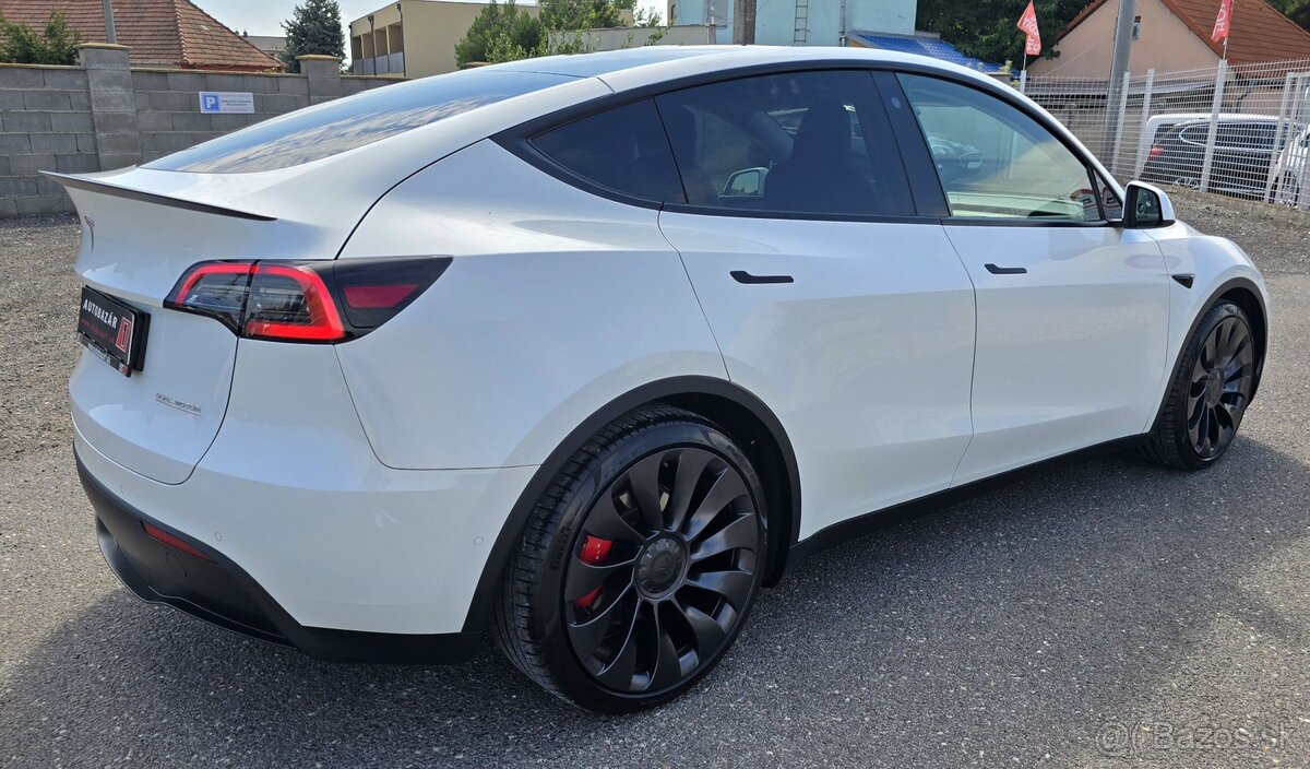 Tesla Model Y Performance Dual Motor Long Range 75kWh - 9