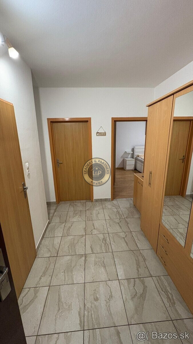 Veľký 2 izbový zariadený byt Bizetova - 9