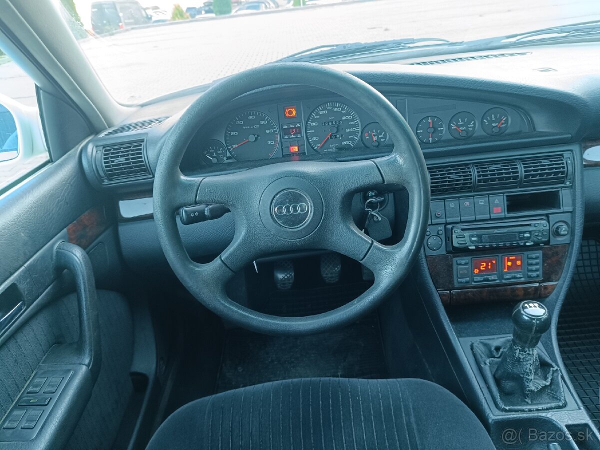 Audi 100 2,8 benzín,175 PS, 5st. manuál,r.v.93 - 9
