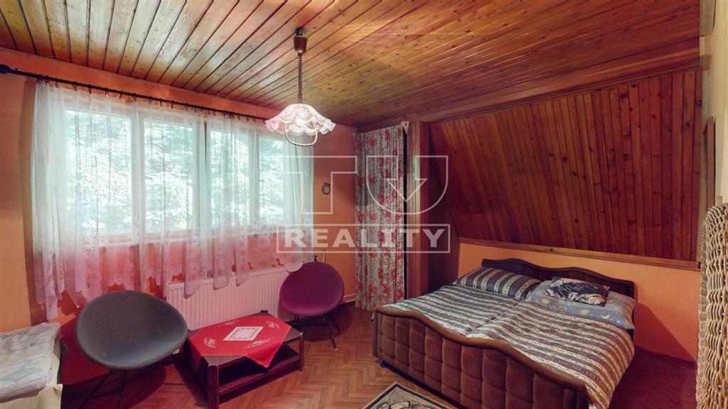 MUROVANÁ CHATA BELUŠSKÉ SLATINY, POD LESOM,OBECNÝ... - 9