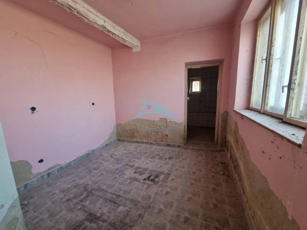 ZNÍŽENÁ CENA Rodinný dom Ipeľské Predmostie - 9