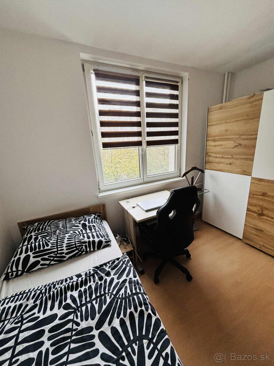 Trnava-ponúkame na predaj 4 izb. byt na Starohájskej ulici. - 9