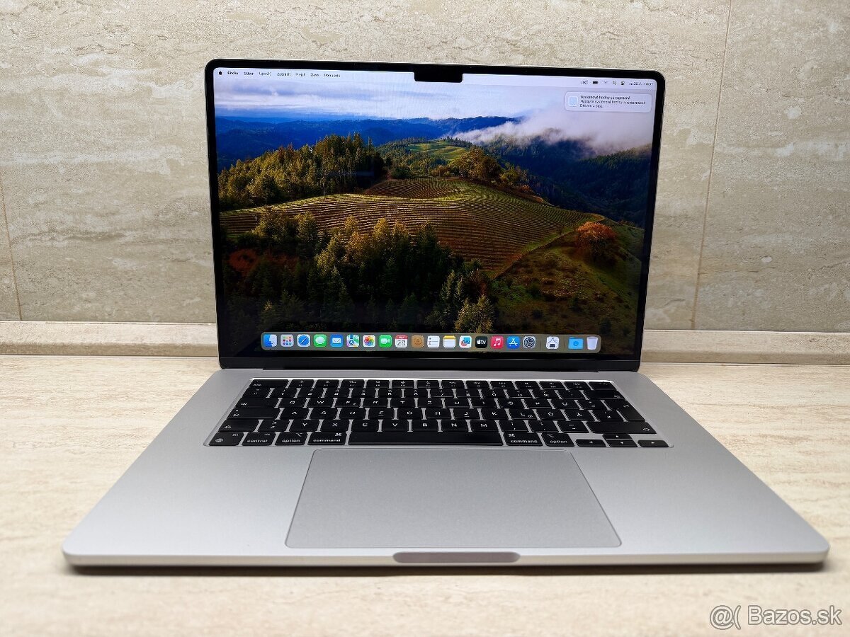 MacBook Air 15,3", M2, 8GB, 256GB, Silver, 8 cyklov - 9