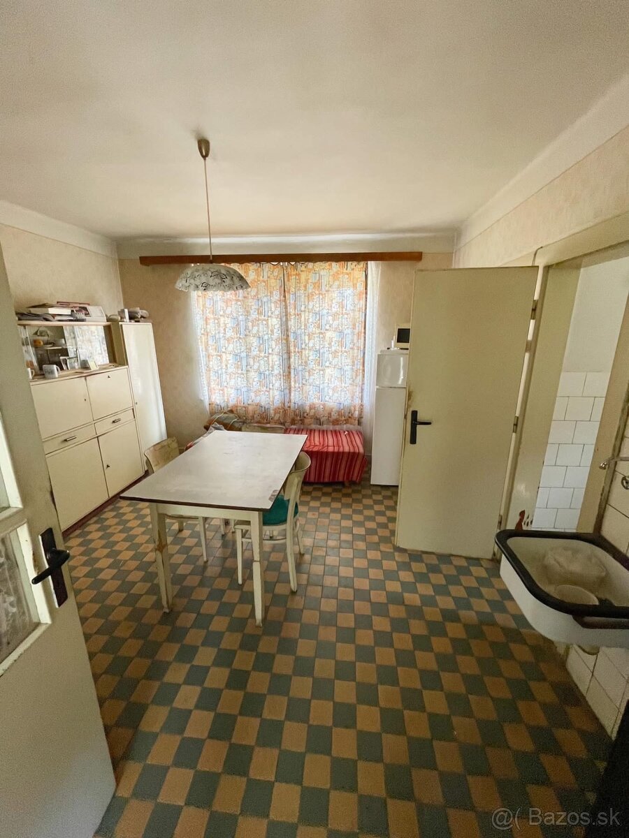 Na predaj RD v obci Nána - 9