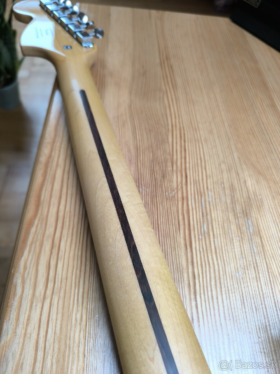 Predám Squier Stratocaster Vintage Modified - 9