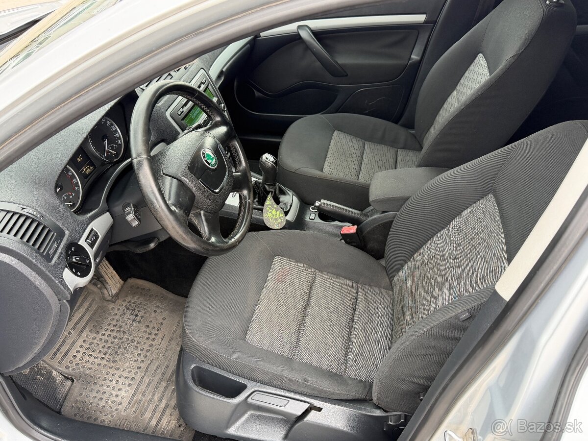 Škoda Octavia 2012 - 9