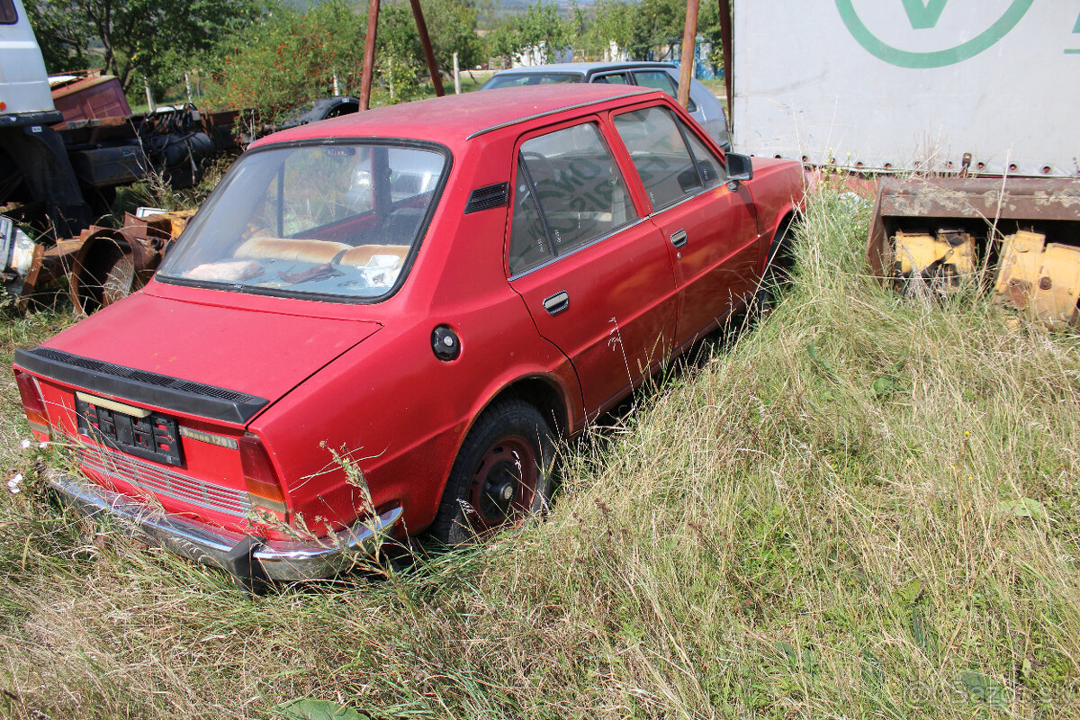 SKODA 120GL UZOVKA s TP a SPZ - 9