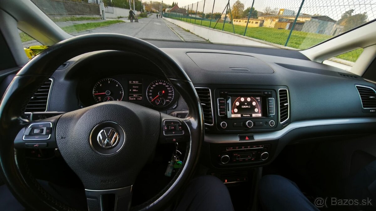 VW Sharan 2.0 TDi - 9