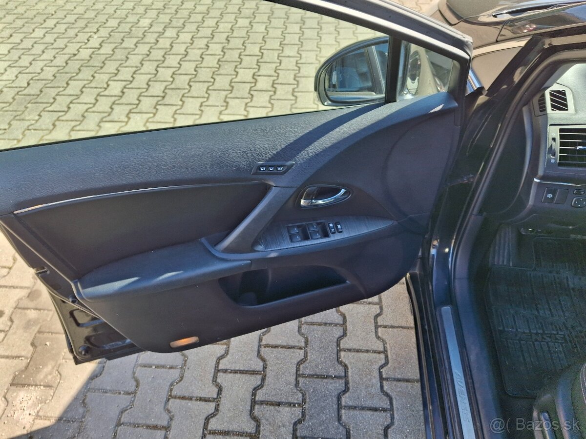 Toyota avensis 2,2 D-CAT - 9