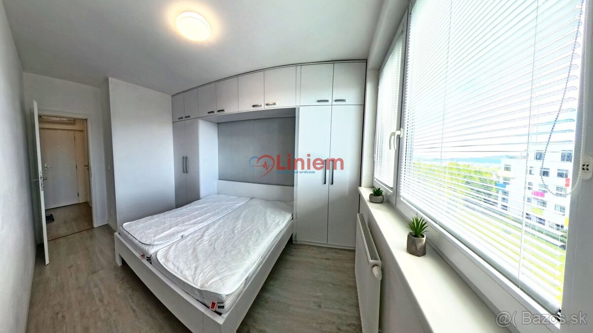 REZERVOVANÉ - Štýlový 2-izbový byt s garážovým parkovaním - 9