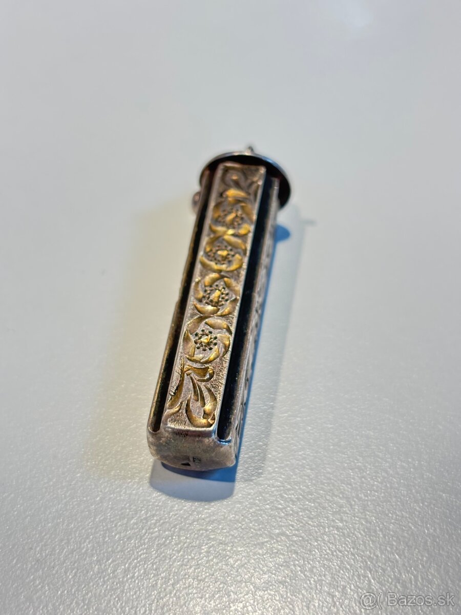 Starožitný gravírovaný strieborný rúž - 9