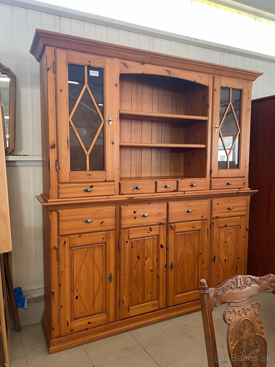 Dubové příborníky a vitriny Belgie a Německo - 9