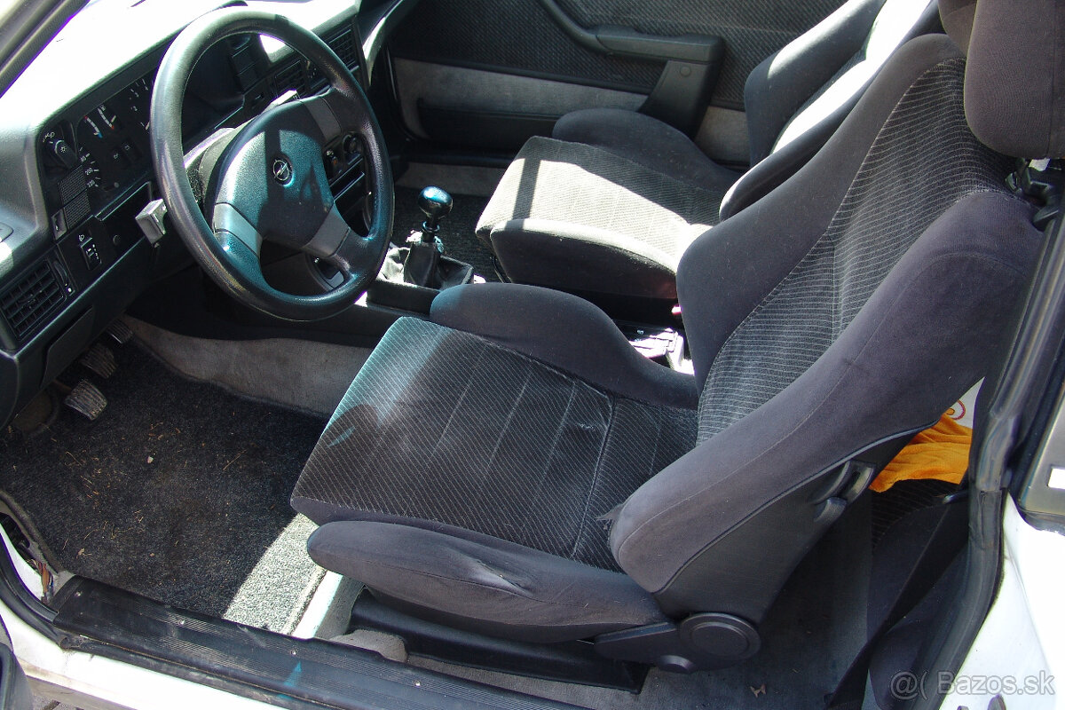 Opel Kadett cabrio Bertone - 9