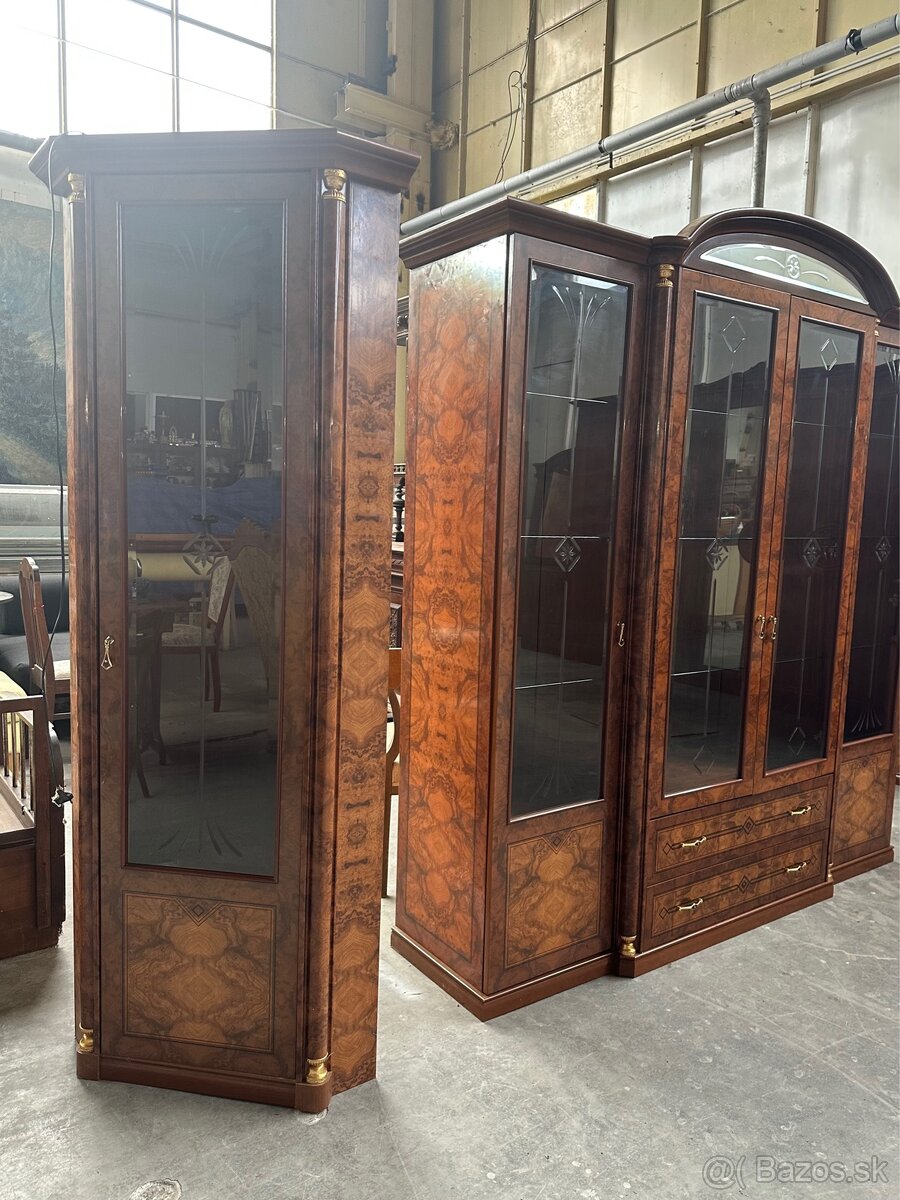 Luxusná talianska vitrína - 9