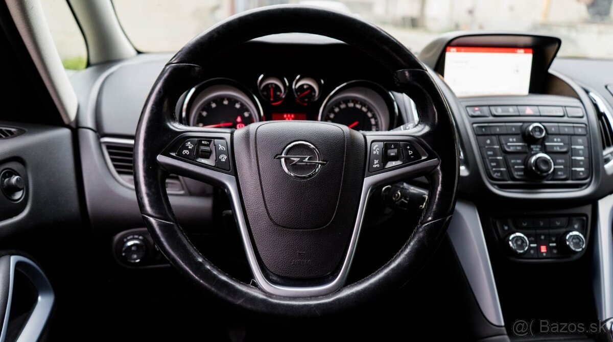 Opel Zafira Tourer 1.4 Benzín + LPG - 9