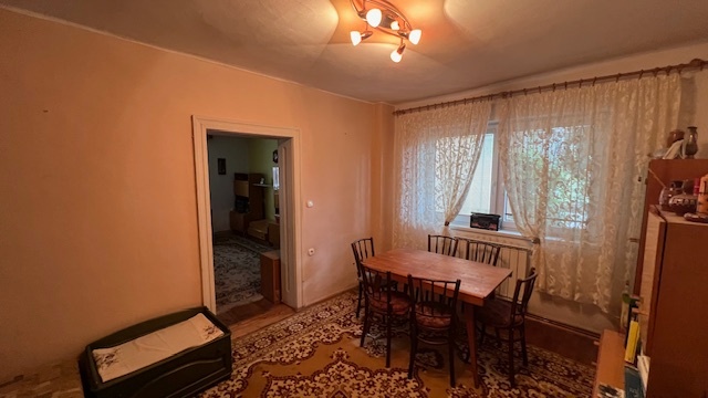 Exkluzívne APEX reality RD na Radlinského ul. Hlohovec 515m2 - 9