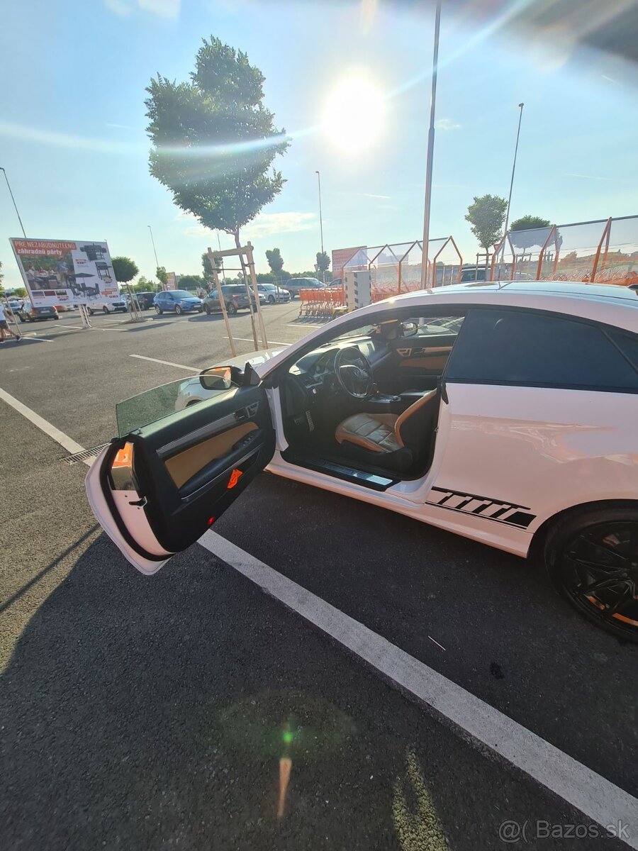 Mercedes E 350 CGI cupe - 9