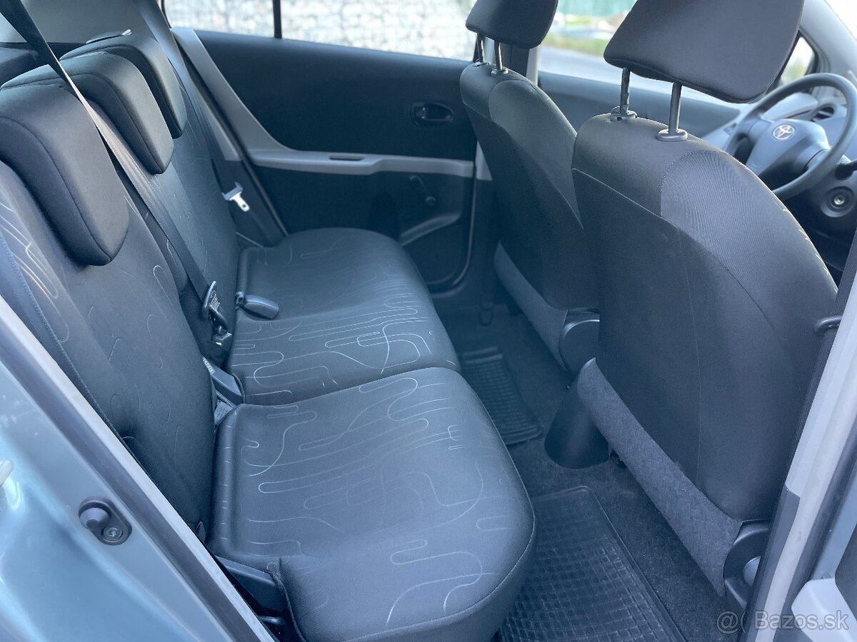 Toyota Yaris 1.0 VVTi, model 2010, 1. majiteľ, iba 82 000 km - 9