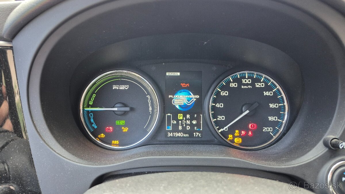 Mitsubishi Outlander PHEV 2013 Plug-in hybrid 50km EV dojazd - 9