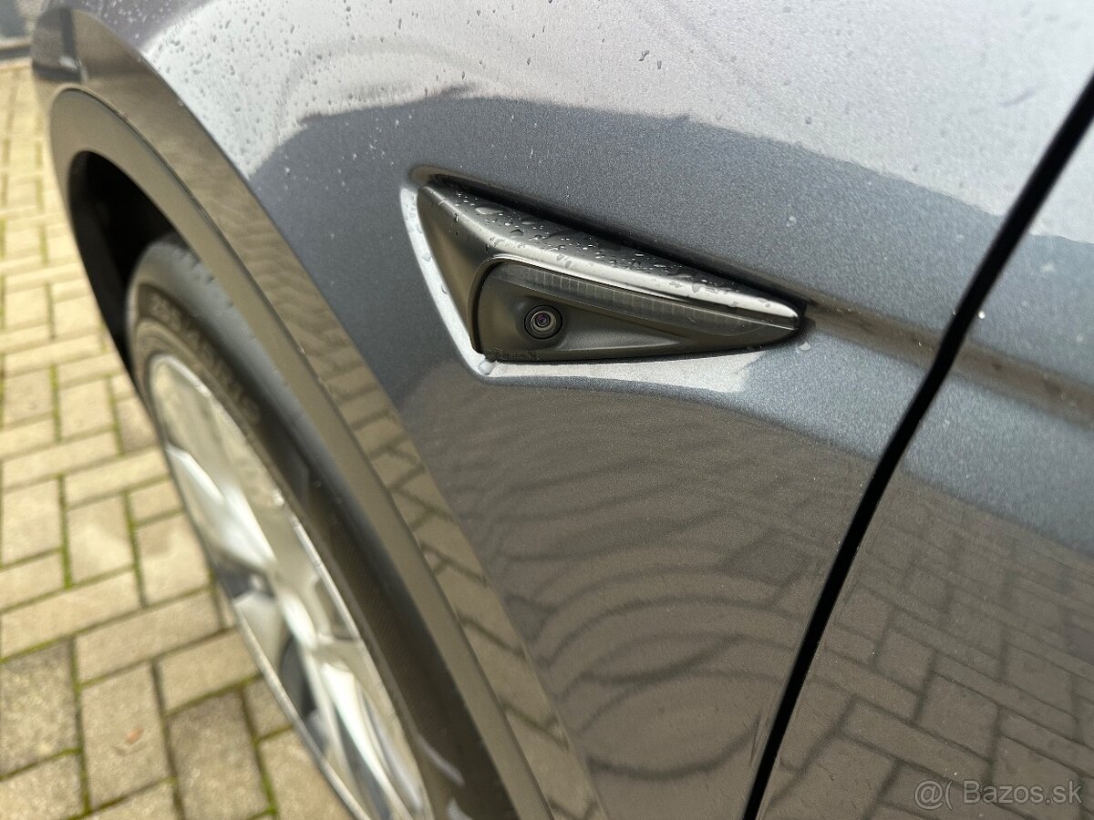 Tesla Model Y Long Range 4x4 - 9