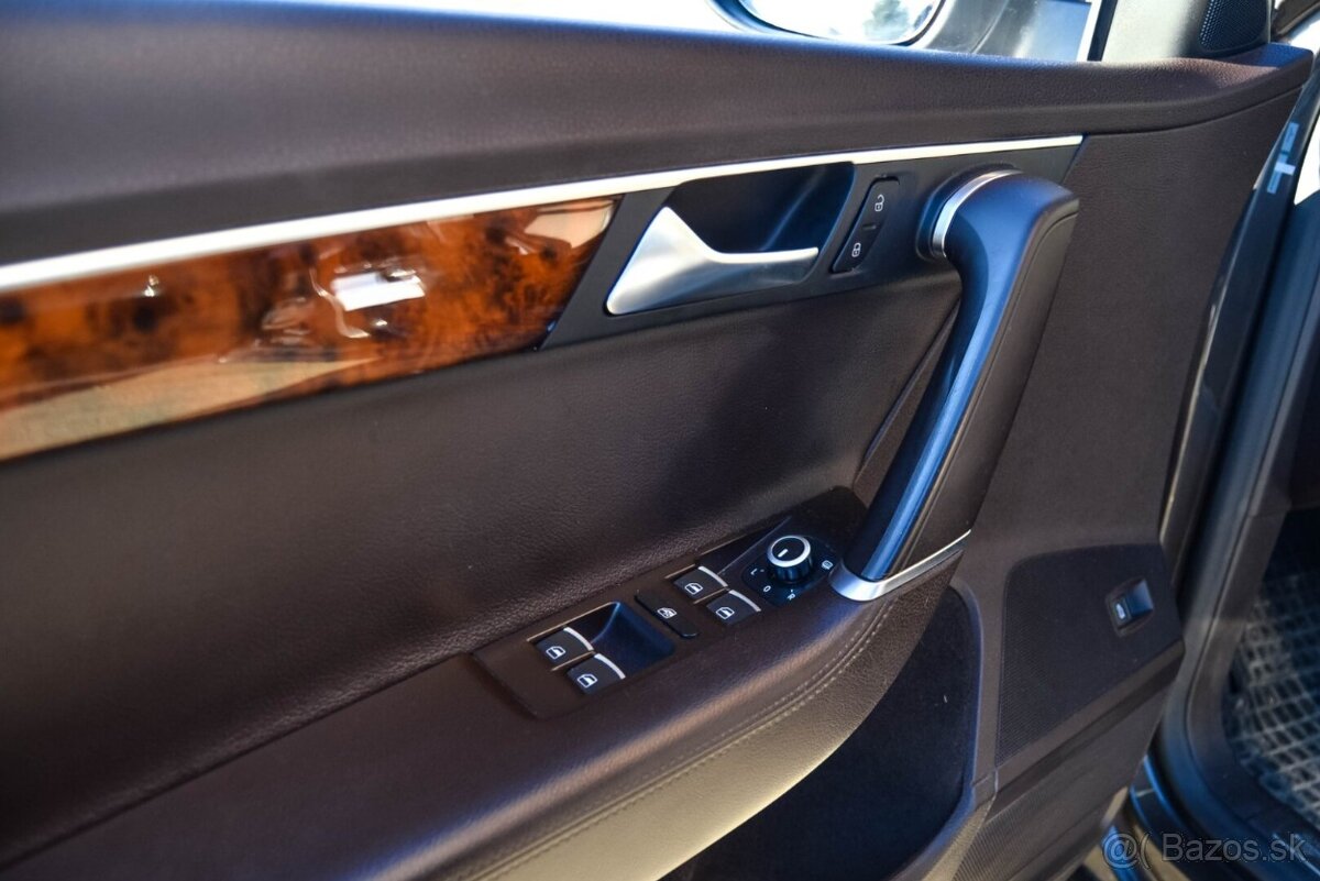 Volkswagen Passat Variant 2.0 TDI BMT Highline DSG - 9