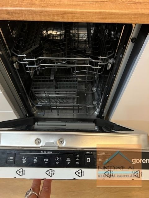 na prenájom zrekonštr. 2 izb. byt, KADNÁROVA ul. - 9