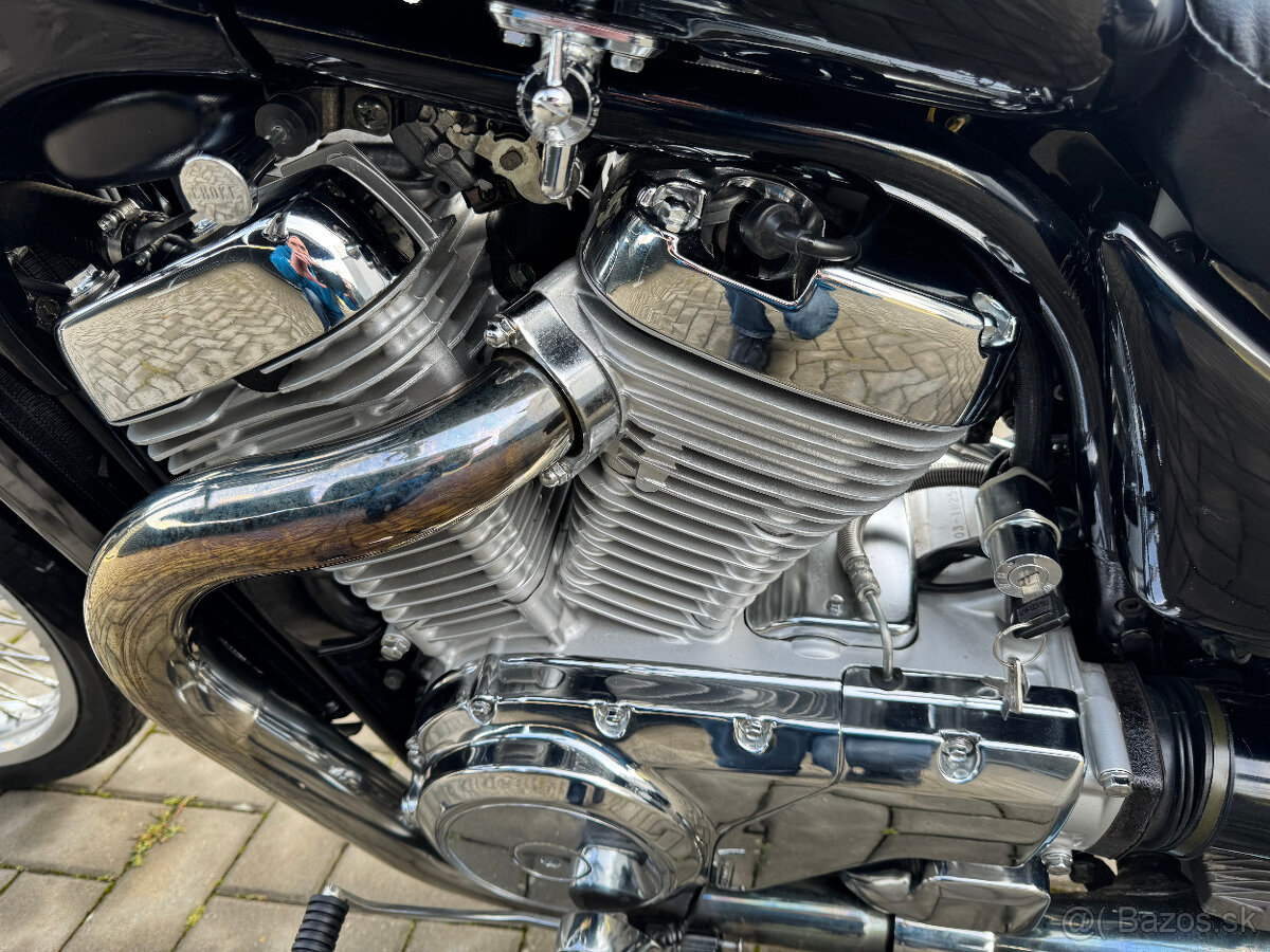 Suzuki VS 600 GLU Intruder - 9