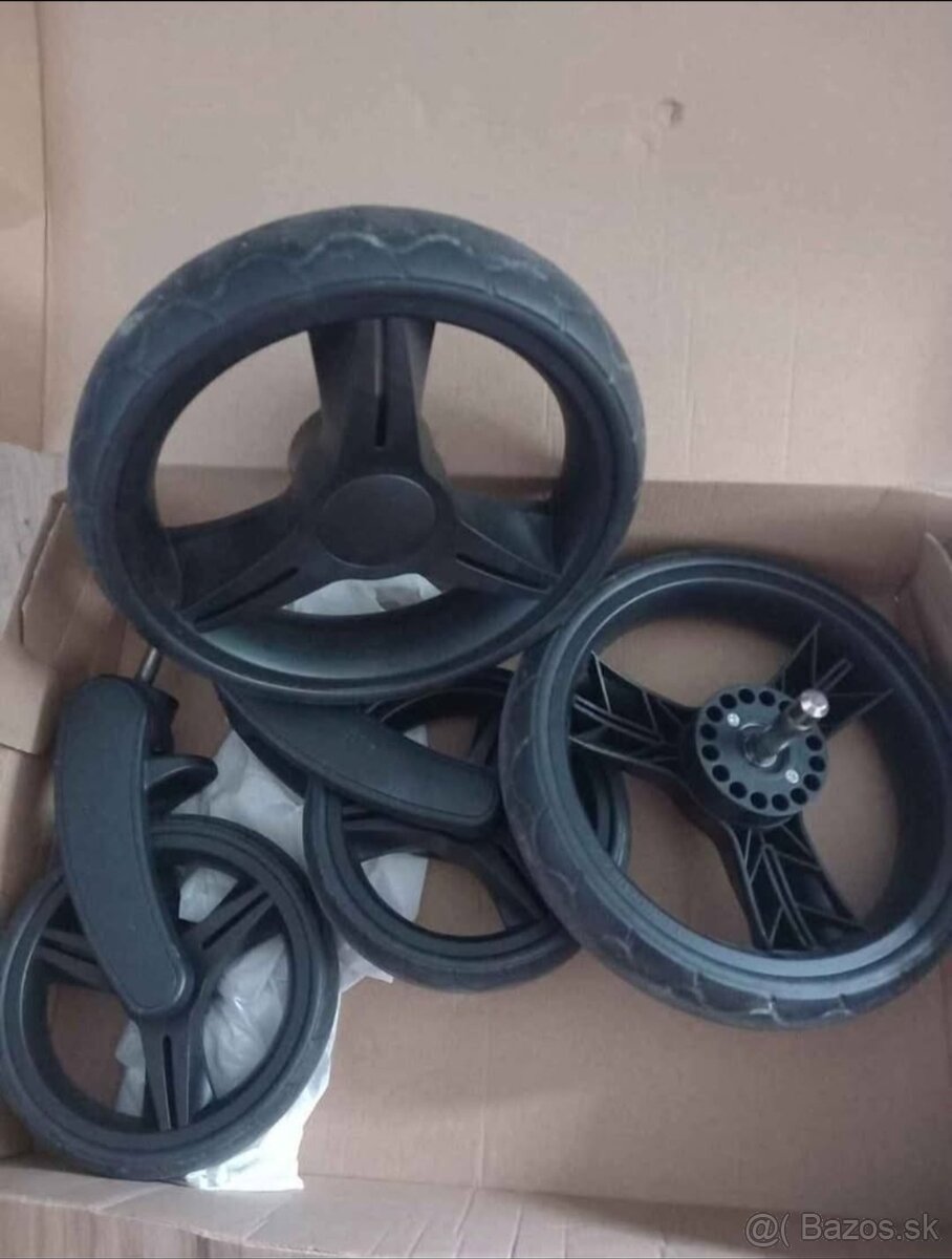 Predám Petite&Mars Kočík - 9