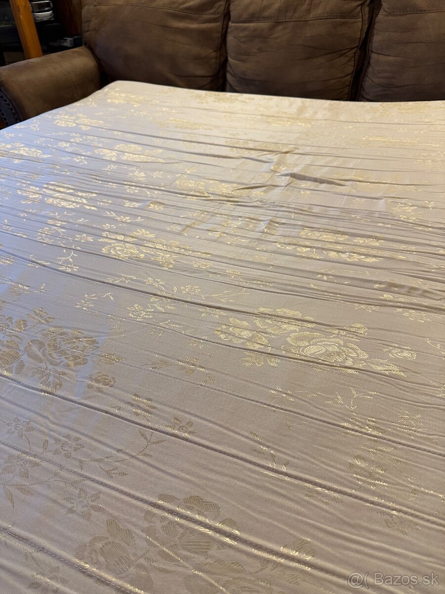 Gauč a hojdacie kreslo - 9