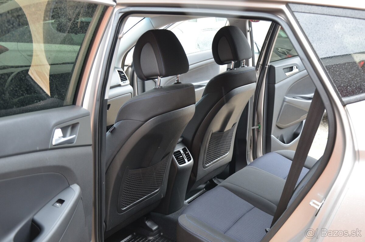 Hyundai Tucson 2,0 CRDi Family 4x4 AT6 100kw - 9