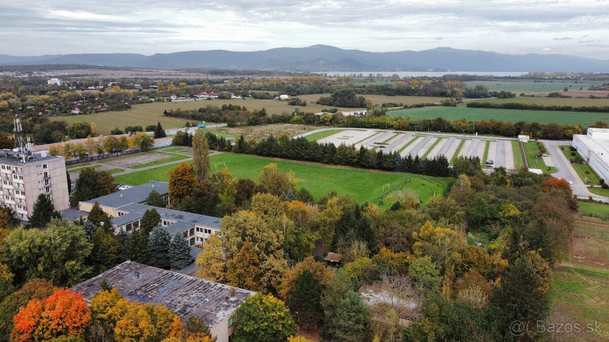 MICHALOVCE - SAMOSTATNE STOJACI 6i RD - PODPIVNIČENÝ - 9