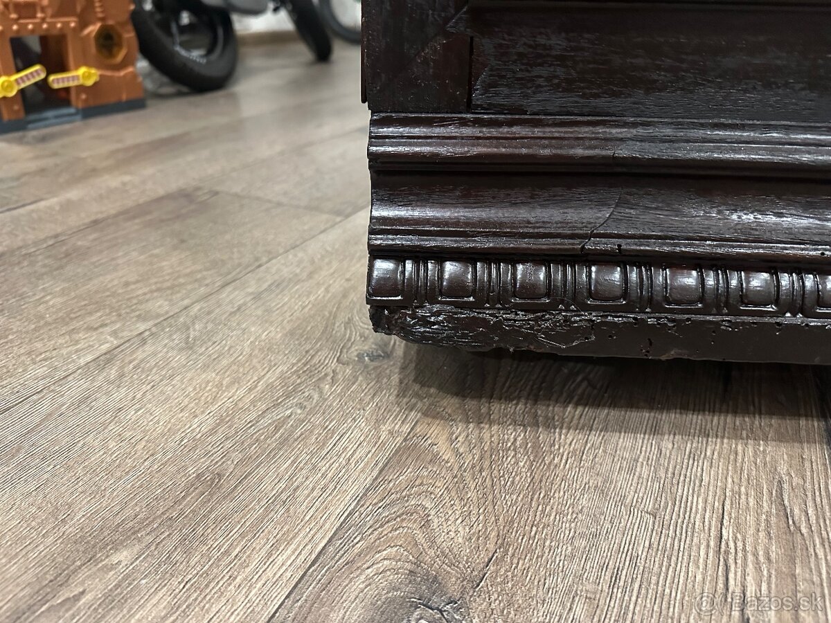 Starožitná komoda - 9