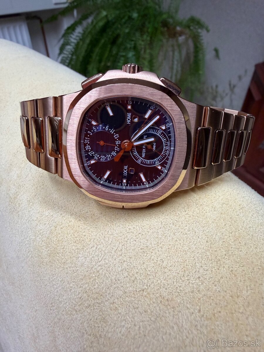 Patek Philippe Nautilus Travel Time - 9