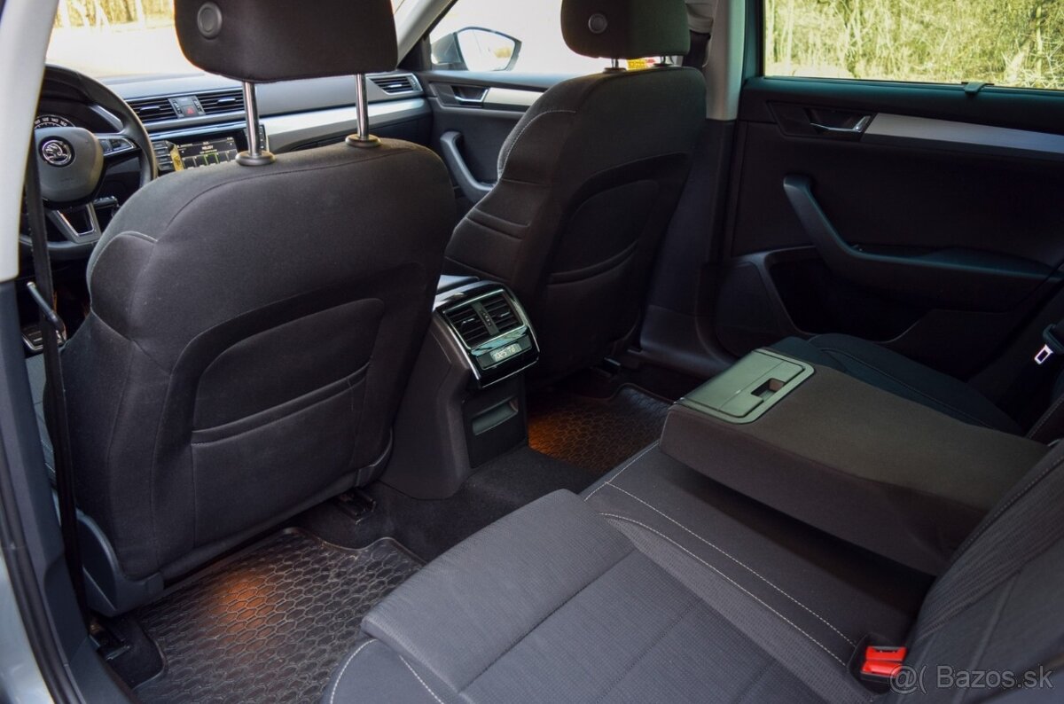 Škoda Superb Combi 1.6 TDI Ambition DSG - 9