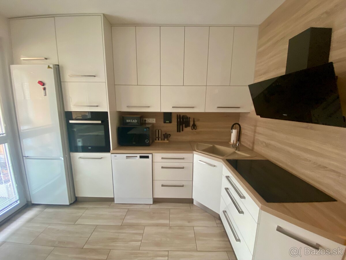 Veľký 3izbovy byt na prenájom - 9