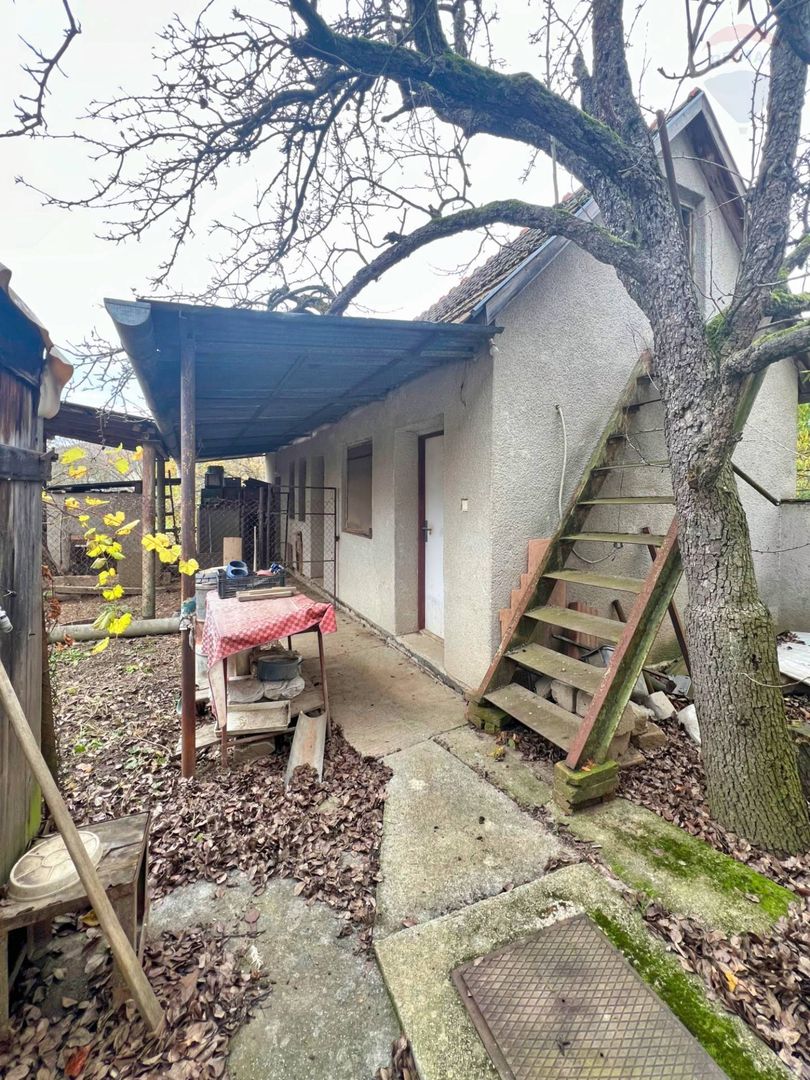 Na predaj rodinný dom v obci Veľké Uherce - 9