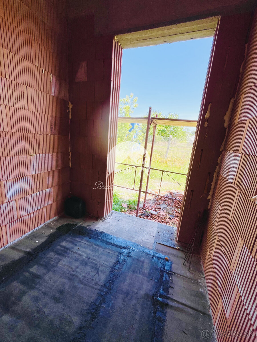 Reality KOMPLEX s.r.o., Vám ponúka na predaj moderný dvojdom - 9