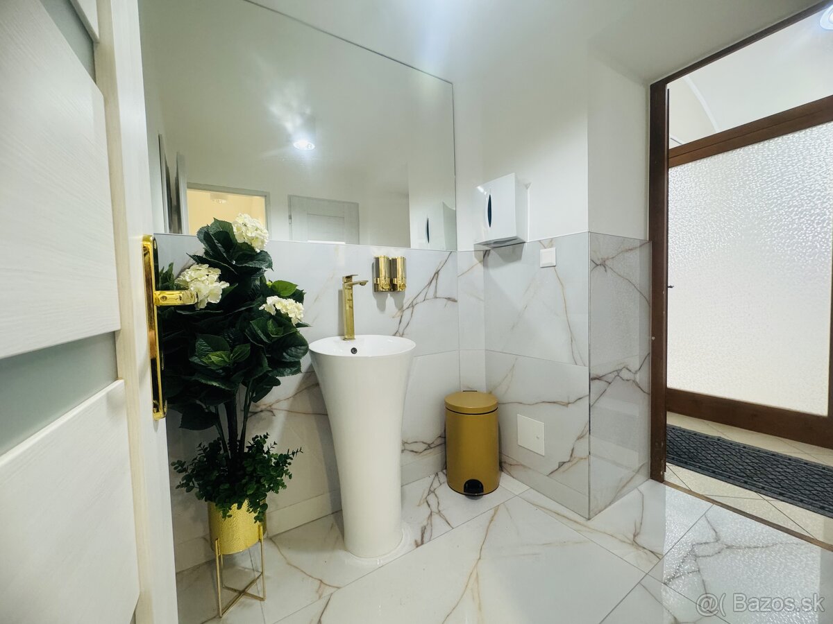 Prenájom reprezentatívneho obchodného priestoru 80 m² v - 9