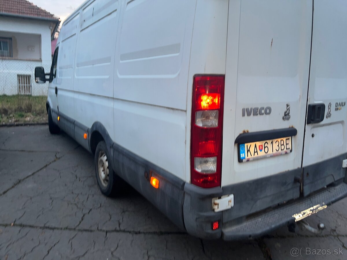 Dodávka Iveco Daily 2.3 Hpi - 9