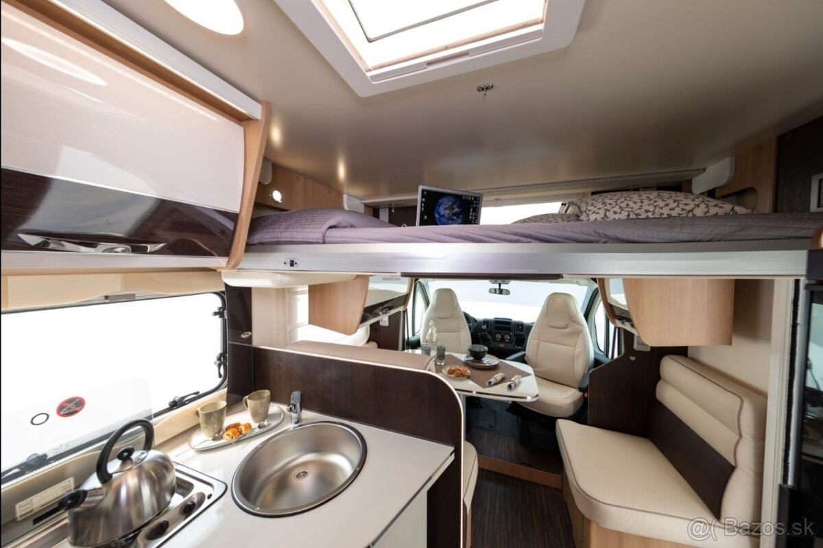 170PS 2023 5míst obytné auto karavan velmi pěkný stav - 9