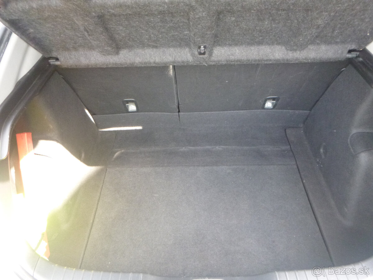 Honda Civic 1,4i 16V 2012 - 9