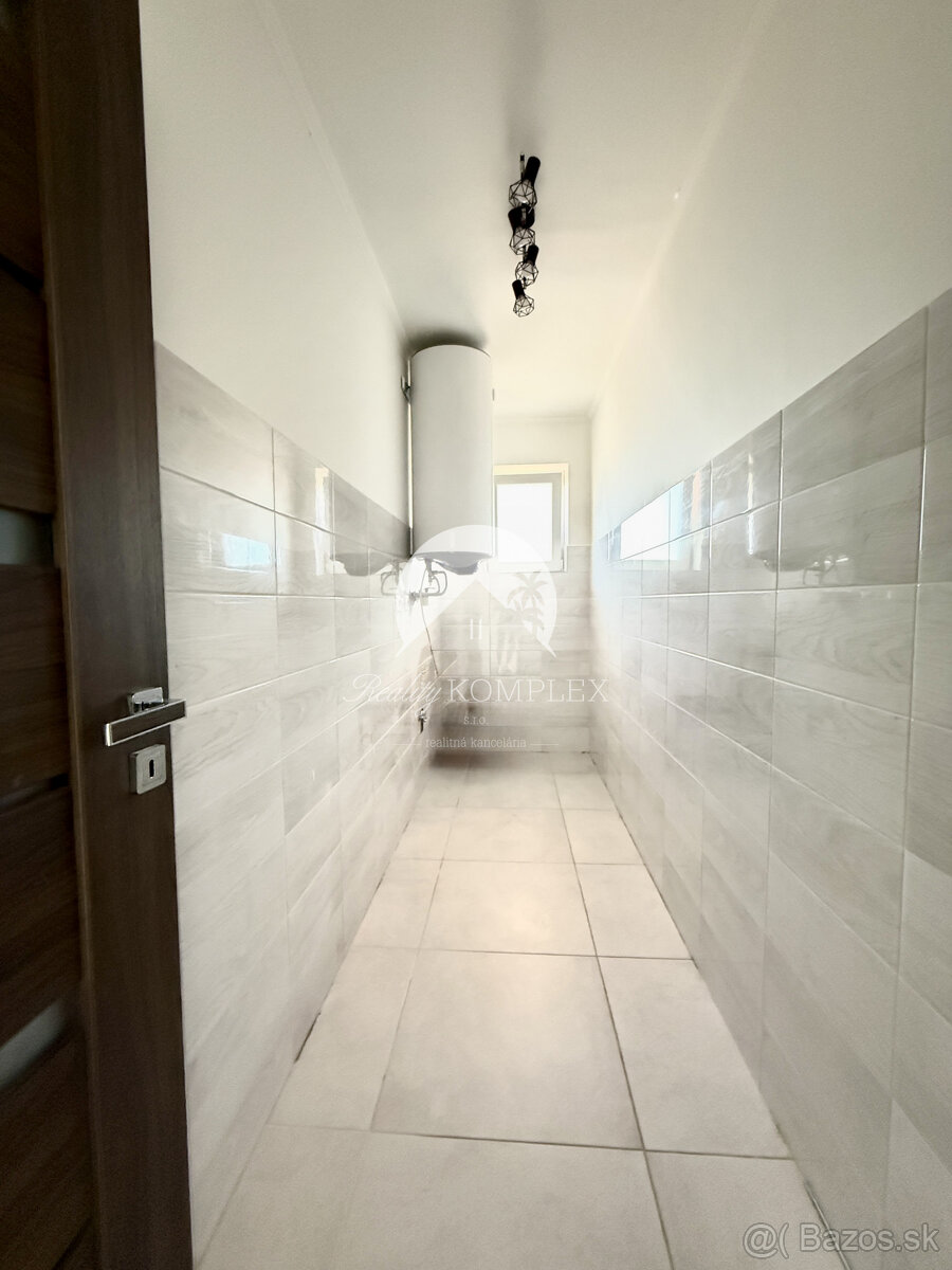 Reality KOMPLEX s.r.o. Vám ponúka na predaj rodinný dom v ob - 9