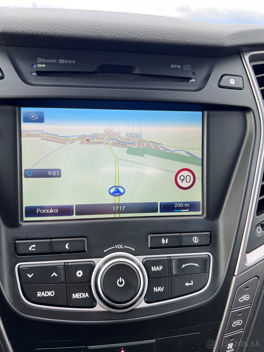 Hyundai Grand Santa Fe - 9