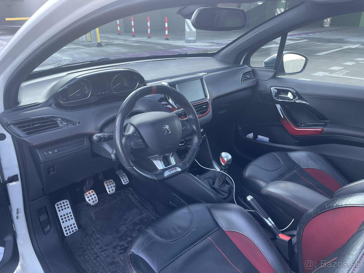 Peugeot 208 GTi 200THP - 9
